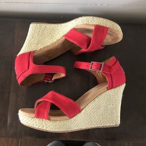 🚫SOLD🚫Toms wedge canvas heel sandal, size 8.5